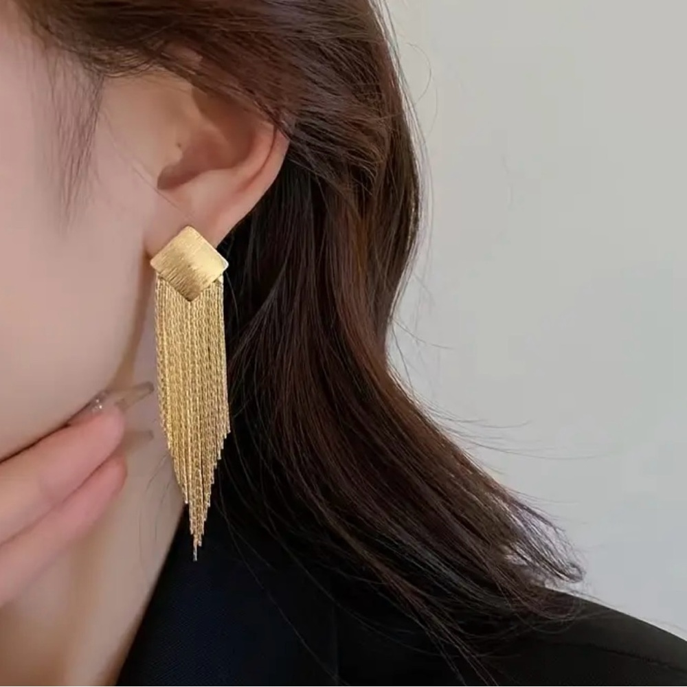 Elegant Gold Tassel Earrings